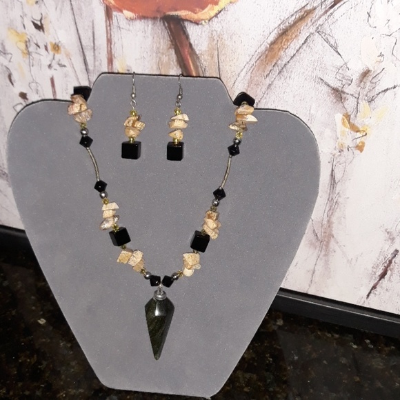 None Jewelry - Semiprecious Jewlery set